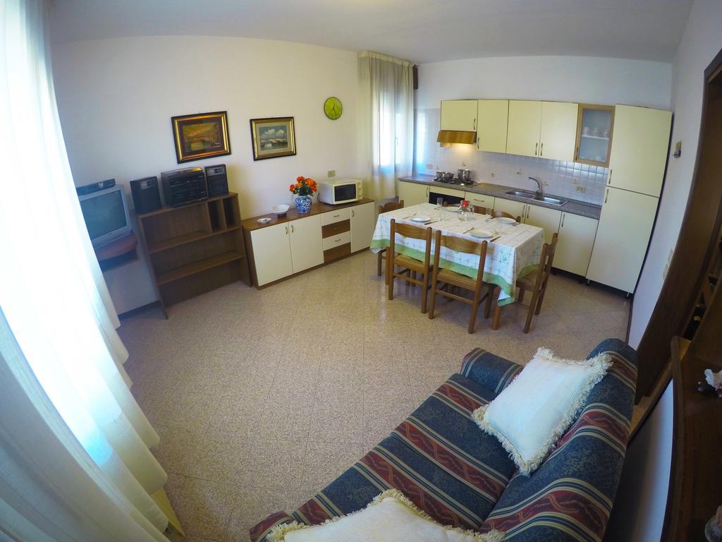 Caorle Economy Apartments Pokój zdjęcie
