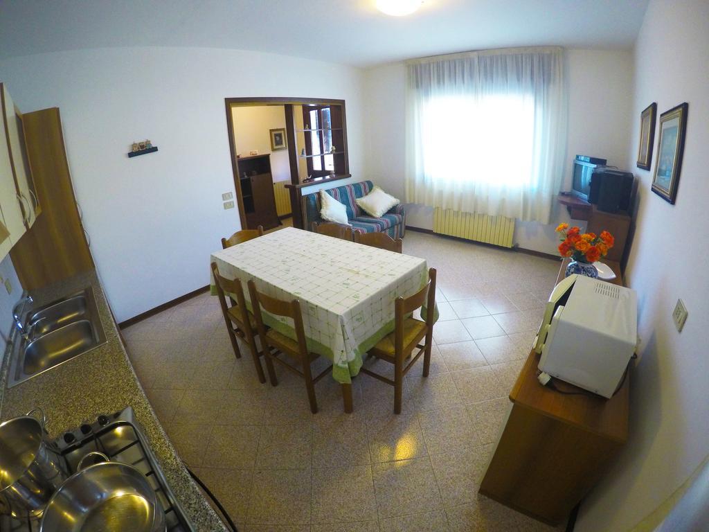 Caorle Economy Apartments Pokój zdjęcie